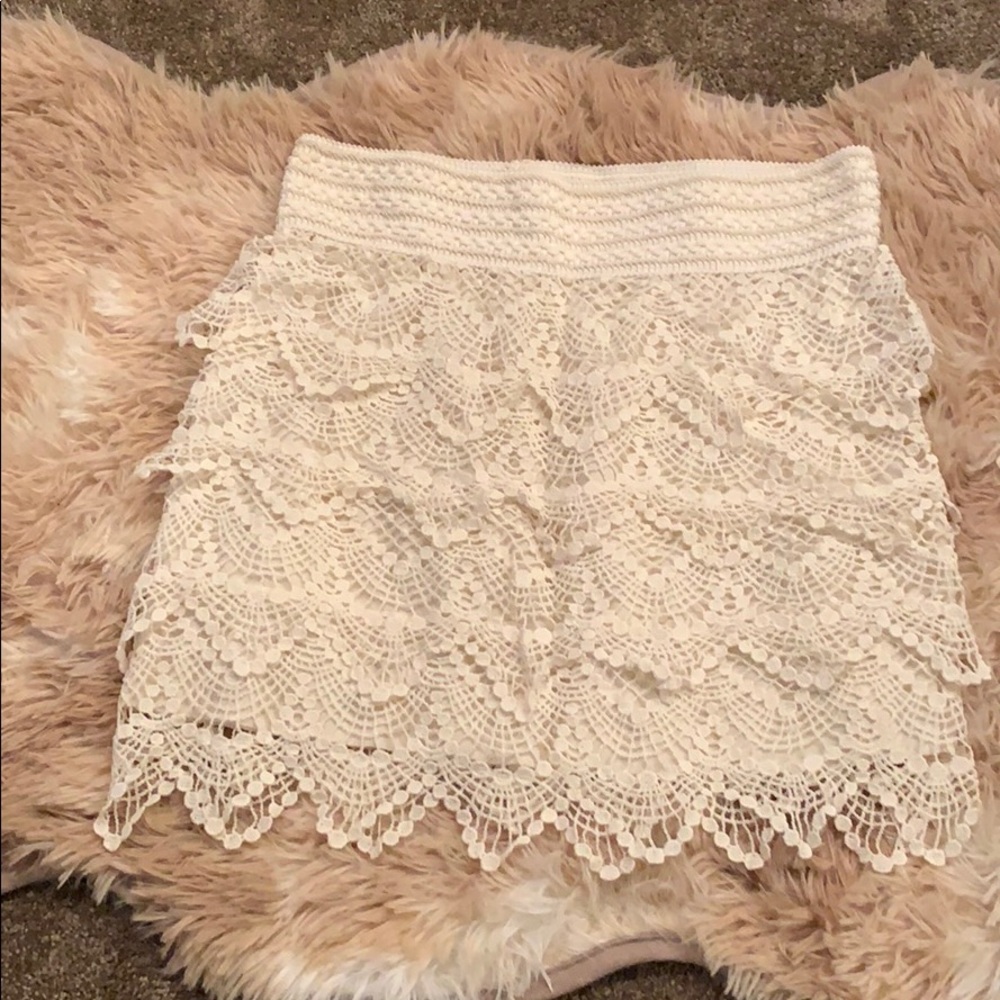 American Rag cream colored skirt